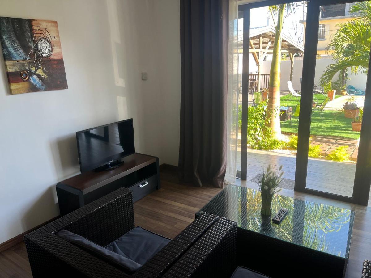 Le Binome Aparthotel Grand-Baie Eksteriør bilde